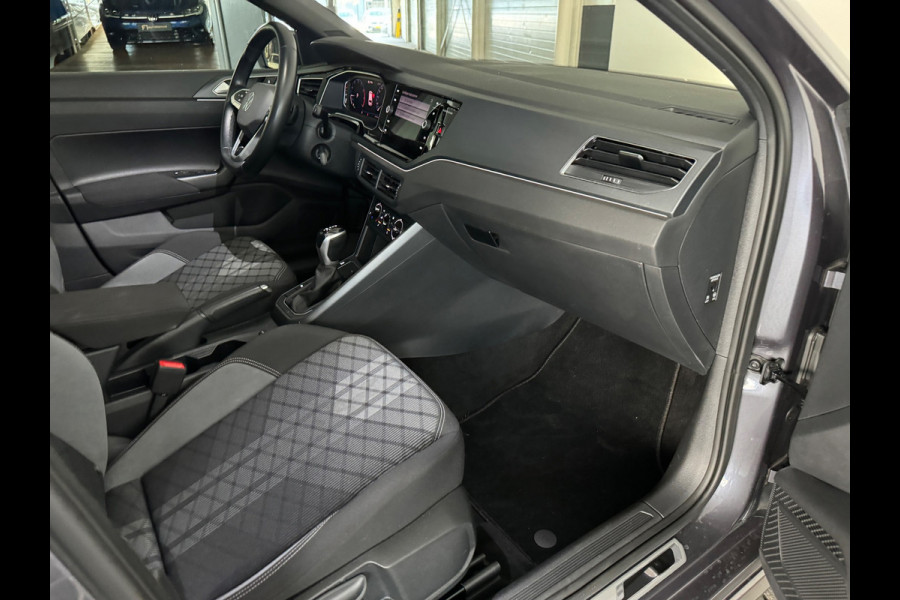 Volkswagen Polo 1.0 TSI R-Line Pano|Stoelverwarming|Lane Assist|Alcantara|IQ