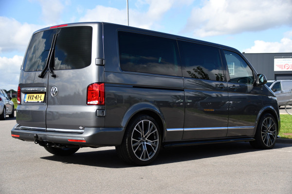 Volkswagen Transporter 2.0 TDI L2H1 32 DC Caravelle Virtual, Adaptieve Cruise, Carplay, LED, Leder, 2 x Electrische deur, Automaat, Clima, Stoelverwarming, Uniek! Bulli / Highline