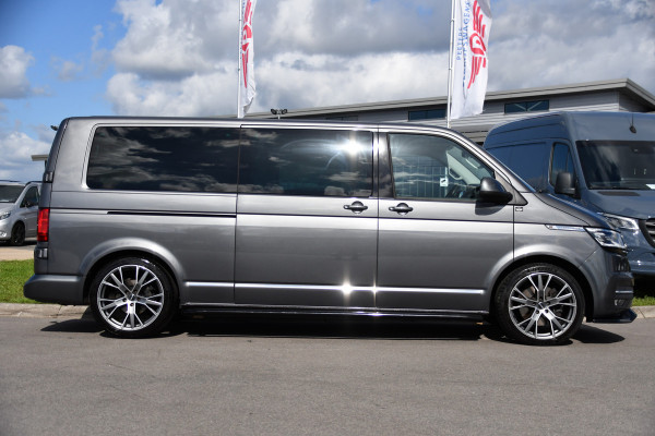 Volkswagen Transporter 2.0 TDI L2H1 32 DC Caravelle Virtual, Adaptieve Cruise, Carplay, LED, Leder, 2 x Electrische deur, Automaat, Clima, Stoelverwarming, Uniek! Bulli / Highline