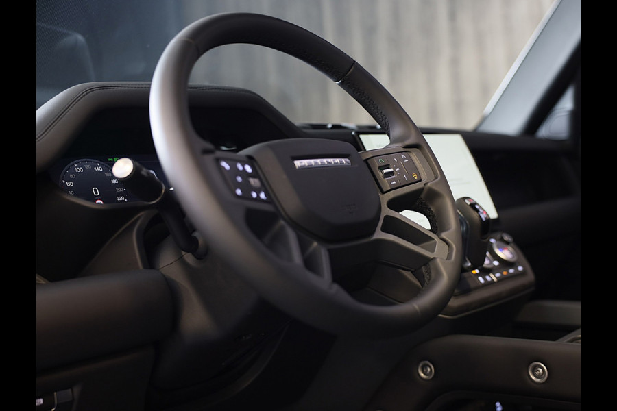 Land Rover Defender 110 2.0 P300e 110 X-Dynamic SE / FACELIFT / Head Up / Memory / Elek Stoelen / Acc / 360 Camera / Open Pano