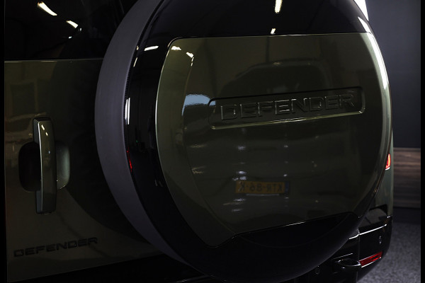 Land Rover Defender 110 2.0 P300e 110 X-Dynamic SE / FACELIFT / Head Up / Memory / Elek Stoelen / Acc / 360 Camera / Open Pano