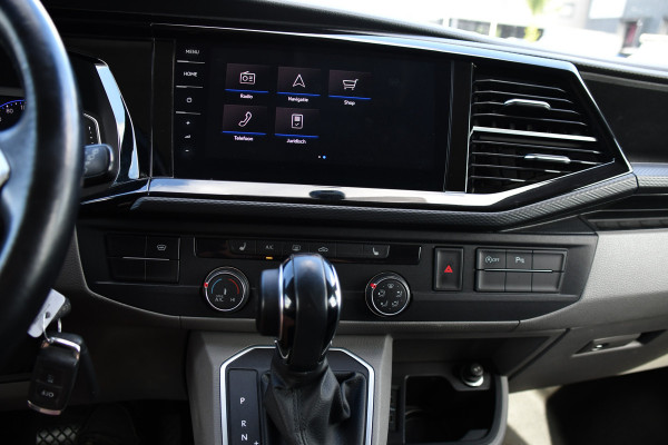 Volkswagen Transporter 2.0 TDI L2H1 30 Bulli Black Edition Virtual, Adaptieve Cruise, Camera, LED, Stoelverwarming, Trekhaak, Automaat, Multimedia, 150pk, Uniek!