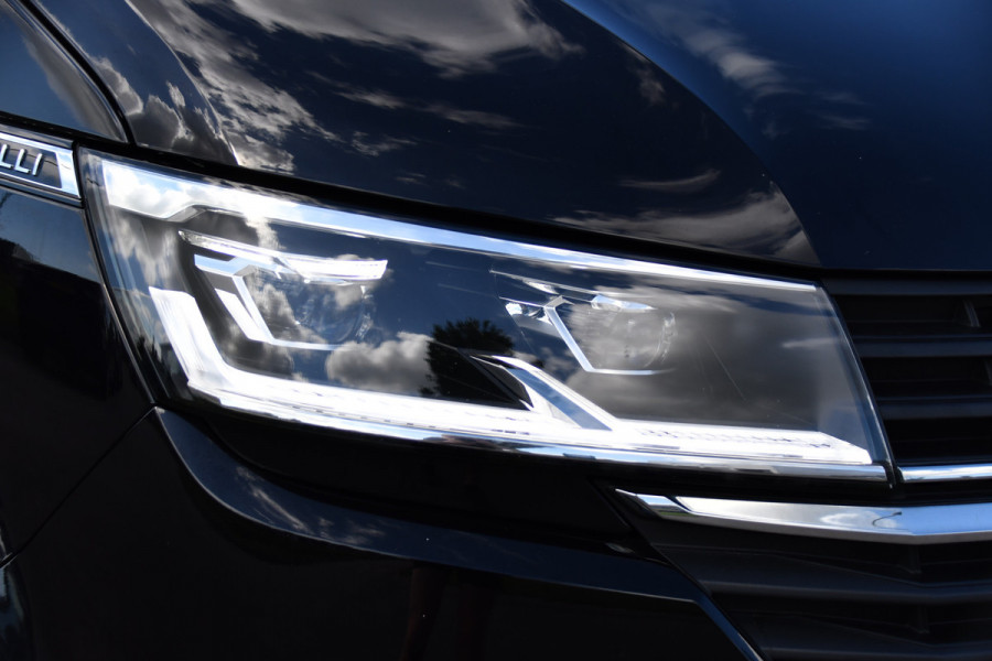 Volkswagen Transporter 2.0 TDI L2H1 30 Bulli Black Edition Virtual, Adaptieve Cruise, Camera, LED, Stoelverwarming, Trekhaak, Automaat, Multimedia, 150pk, Uniek!