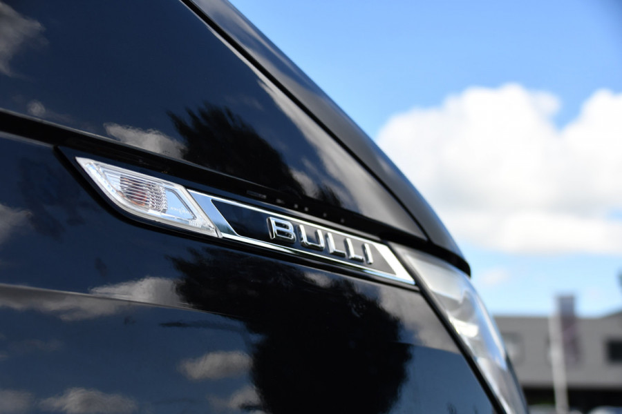 Volkswagen Transporter 2.0 TDI L2H1 30 Bulli Black Edition Virtual, Adaptieve Cruise, Camera, LED, Stoelverwarming, Trekhaak, Automaat, Multimedia, 150pk, Uniek!