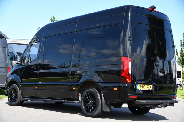 Mercedes-Benz Sprinter 317 1.9 CDI L2H2 RWD Black Edition Camera, Cruise, Carplay, LED, Automaat, Mbux, 170pk, Trekhaak, Uniek!