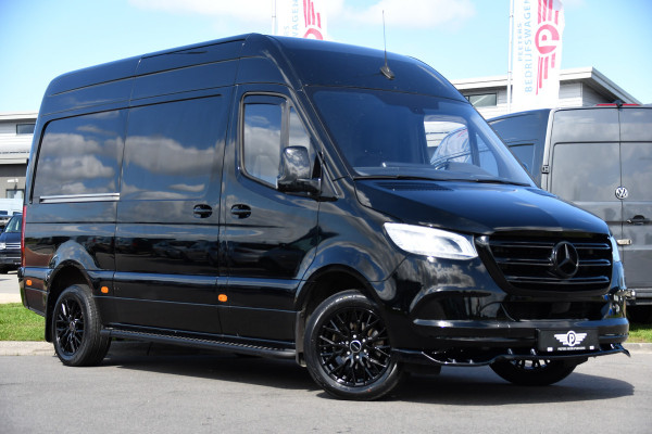 Mercedes-Benz Sprinter 317 1.9 CDI L2H2 RWD Black Edition Camera, Cruise, Carplay, LED, Automaat, Mbux, 170pk, Trekhaak, Uniek!