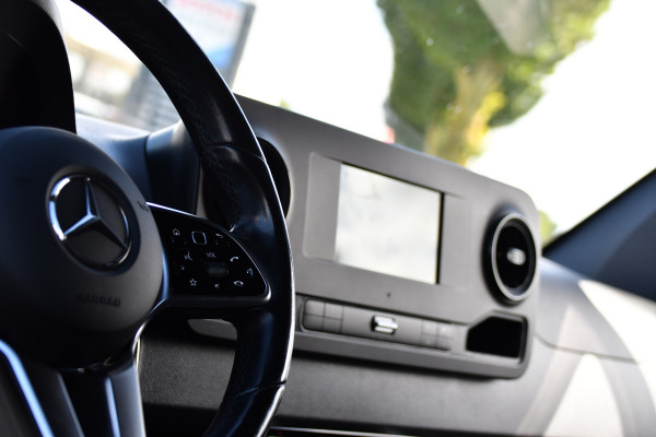 Mercedes-Benz Sprinter 317 1.9 CDI L2H2 RWD Black Edition Camera, Cruise, Carplay, LED, Automaat, Mbux, 170pk, Trekhaak, Uniek!