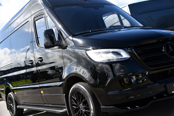 Mercedes-Benz Sprinter 317 1.9 CDI L2H2 RWD Black Edition Camera, Cruise, Carplay, LED, Automaat, Mbux, 170pk, Trekhaak, Uniek!