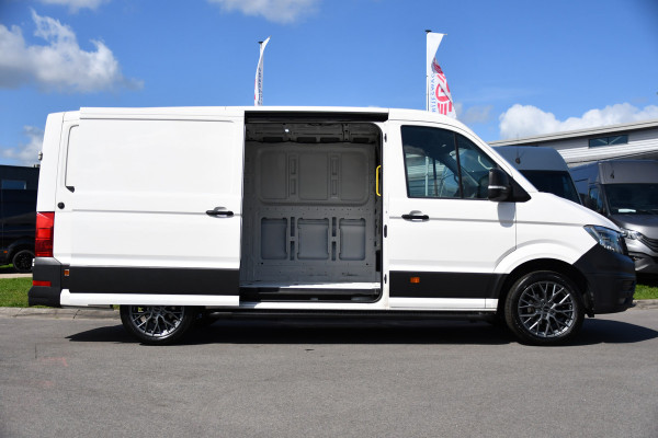 Volkswagen Crafter 35 2.0 TDI L3H2 PB Edition Camera, Cruise, Carplay, LED, Stoelverwarming, Clima, Multimedia, 177pk, Automaat, Uniek!