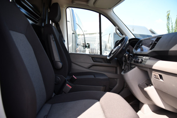 Volkswagen Crafter 35 2.0 TDI L3H2 PB Edition Camera, Cruise, Carplay, LED, Stoelverwarming, Clima, Multimedia, 177pk, Automaat, Uniek!