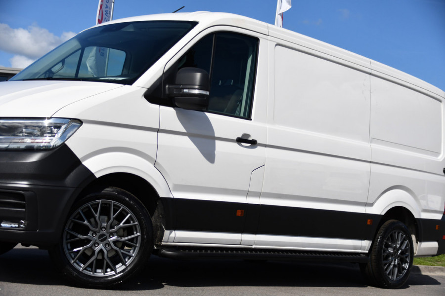 Volkswagen Crafter 35 2.0 TDI L3H2 PB Edition Camera, Cruise, Carplay, LED, Stoelverwarming, Clima, Multimedia, 177pk, Automaat, Uniek!
