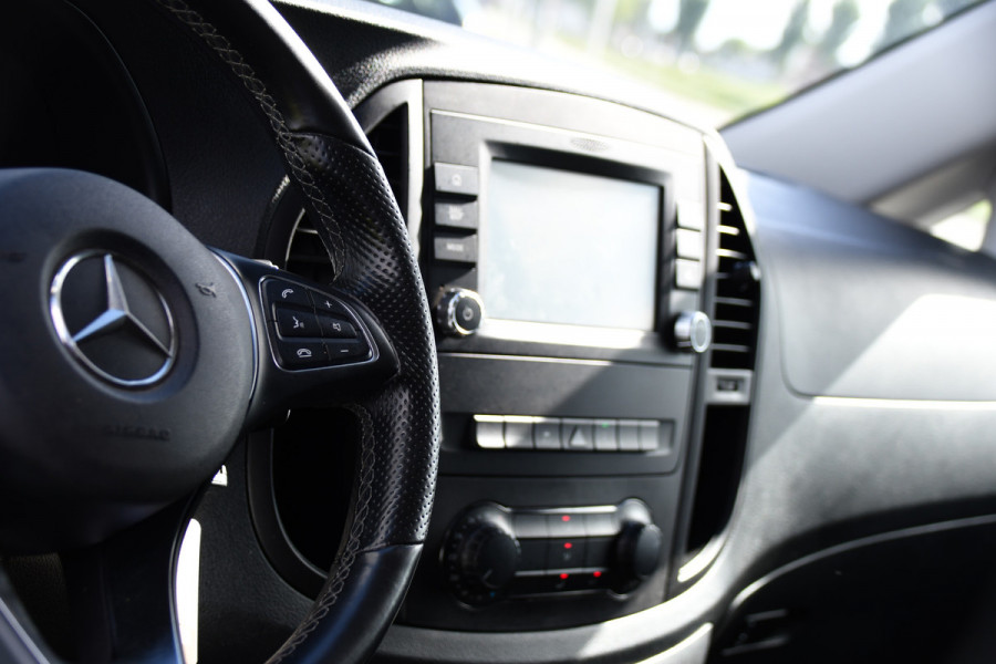 Mercedes-Benz Vito 114 CDI L2 PB Edition Camera, Cruise, Carplay, Multimedia, Automaat, Trekhaak, 136pk, Sensoren, Uniek!