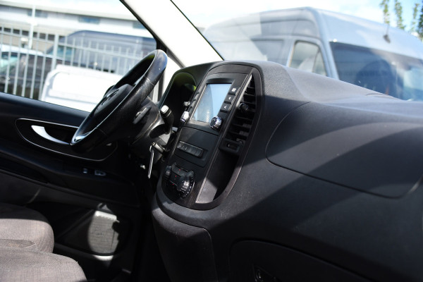 Mercedes-Benz Vito 114 CDI L2 PB Edition Camera, Cruise, Carplay, Multimedia, Automaat, Trekhaak, 136pk, Sensoren, Uniek!
