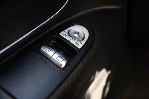Mercedes-Benz Vito 114 CDI L2 PB Edition Camera, Cruise, Carplay, Multimedia, Automaat, Trekhaak, 136pk, Sensoren, Uniek!
