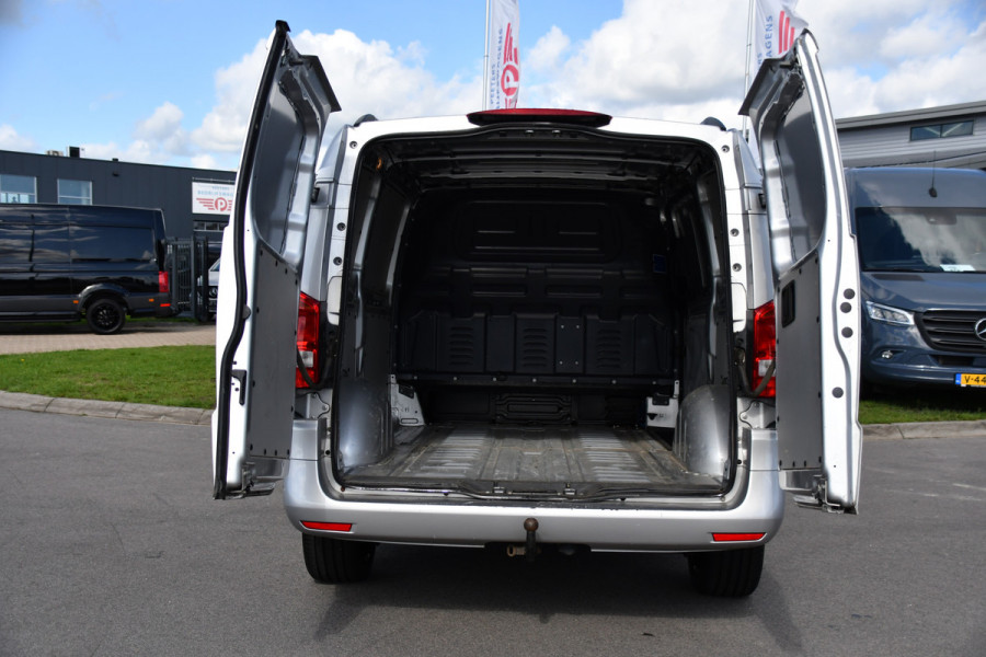 Mercedes-Benz Vito 114 CDI L2 PB Edition Camera, Cruise, Carplay, Multimedia, Automaat, Trekhaak, 136pk, Sensoren, Uniek!