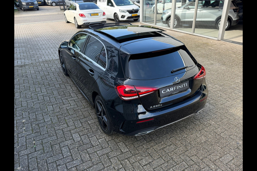 Mercedes-Benz A-Klasse 250 e Business Solution AMG | Navi |Panoramadak | Sfeerverlichting Cruise | Clima | Camera | Leder | 18".