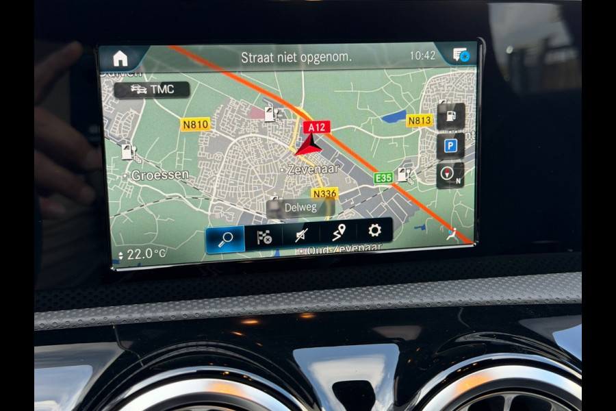 Mercedes-Benz A-Klasse 250 e Business Solution AMG | Navi |Panoramadak | Sfeerverlichting Cruise | Clima | Camera | Leder | 18".