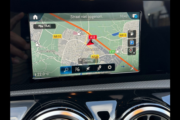 Mercedes-Benz A-Klasse 250 e Business Solution AMG | Navi |Panoramadak | Sfeerverlichting Cruise | Clima | Camera | Leder | 18".