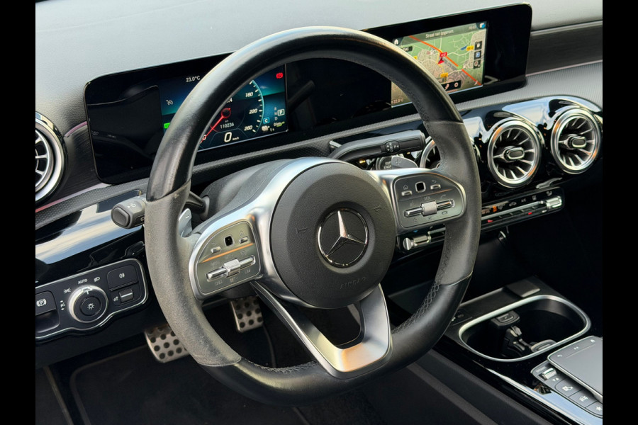 Mercedes-Benz A-Klasse 250 e Business Solution AMG | Navi |Panoramadak | Sfeerverlichting Cruise | Clima | Camera | Leder | 18".