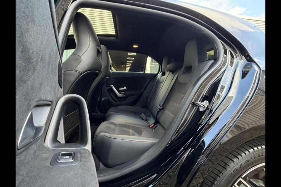 Mercedes-Benz A-Klasse 250 e Business Solution AMG | Navi |Panoramadak | Sfeerverlichting Cruise | Clima | Camera | Leder | 18".