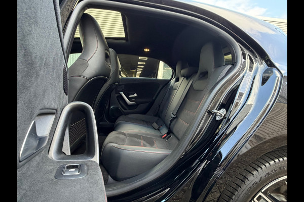 Mercedes-Benz A-Klasse 250 e Business Solution AMG | Navi |Panoramadak | Sfeerverlichting Cruise | Clima | Camera | Leder | 18".