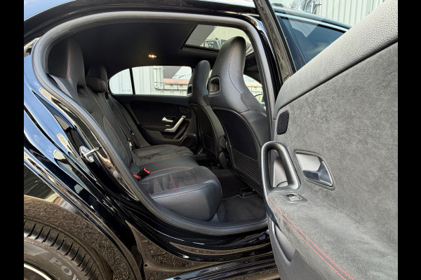 Mercedes-Benz A-Klasse 250 e Business Solution AMG | Navi |Panoramadak | Sfeerverlichting Cruise | Clima | Camera | Leder | 18".