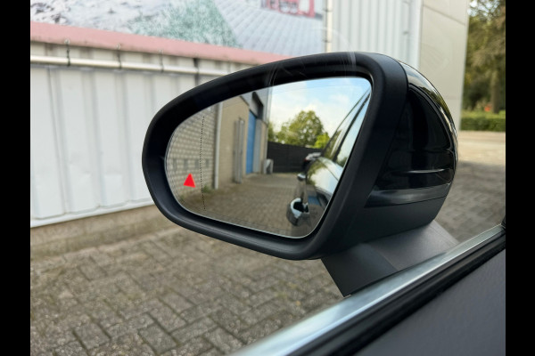 Mercedes-Benz A-Klasse 250 e Business Solution AMG | Navi |Panoramadak | Sfeerverlichting Cruise | Clima | Camera | Leder | 18".