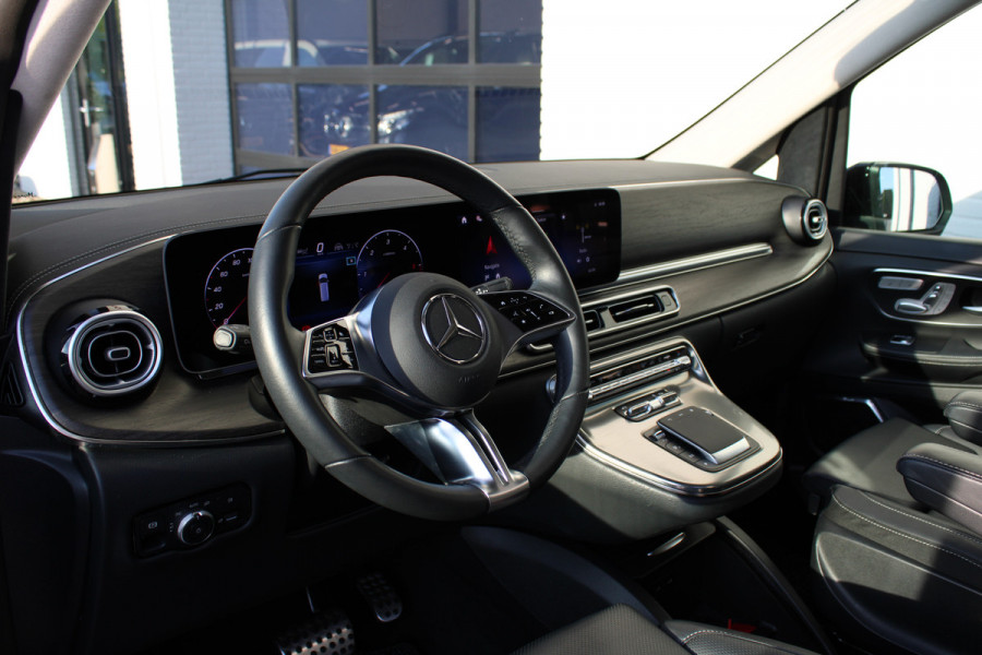 Mercedes-Benz V-Klasse 300d / AMG / DC / 4-Matic / Luchtvering / Pano / Elec Stoel / Burmester / Vol Opties / NIEUWSTAAT.