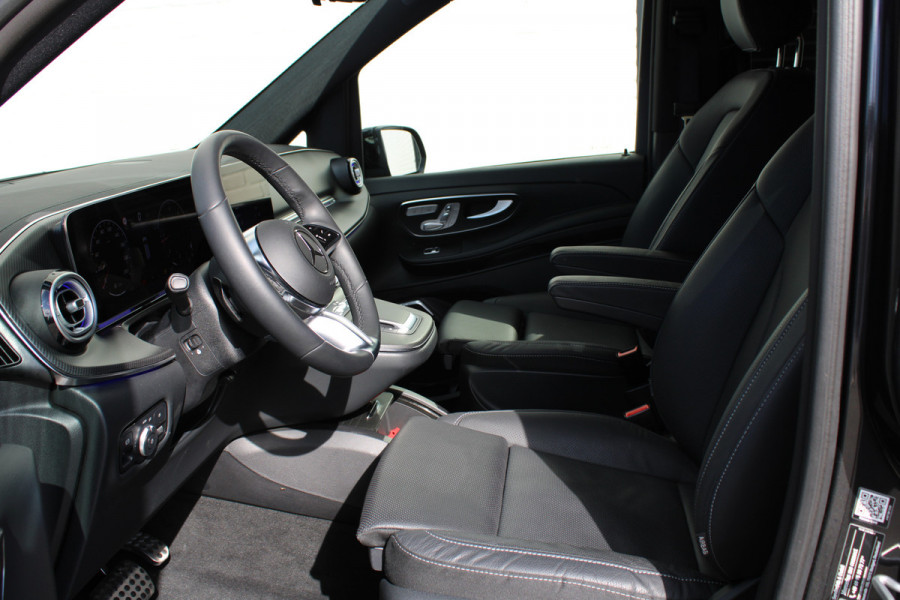 Mercedes-Benz V-Klasse 300d / XXL / AMG / DC / 4-Matic / Luchtvering / Elec Stoel / Burmester / NIEUWSTAAT