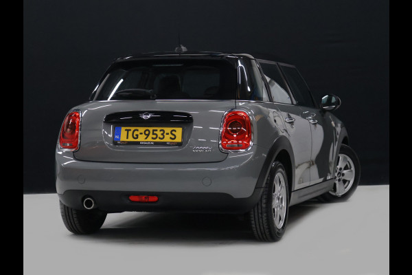 MINI 5-deurs 1.5 Cooper [APPLE CARPLAY, ANDROID, CRUISE CONTROL, LEDEREN STUUR, AIRCO, MULTIFUNCTIONEEL STUUR, NAVIGATIE, NIEUWSTAAT]