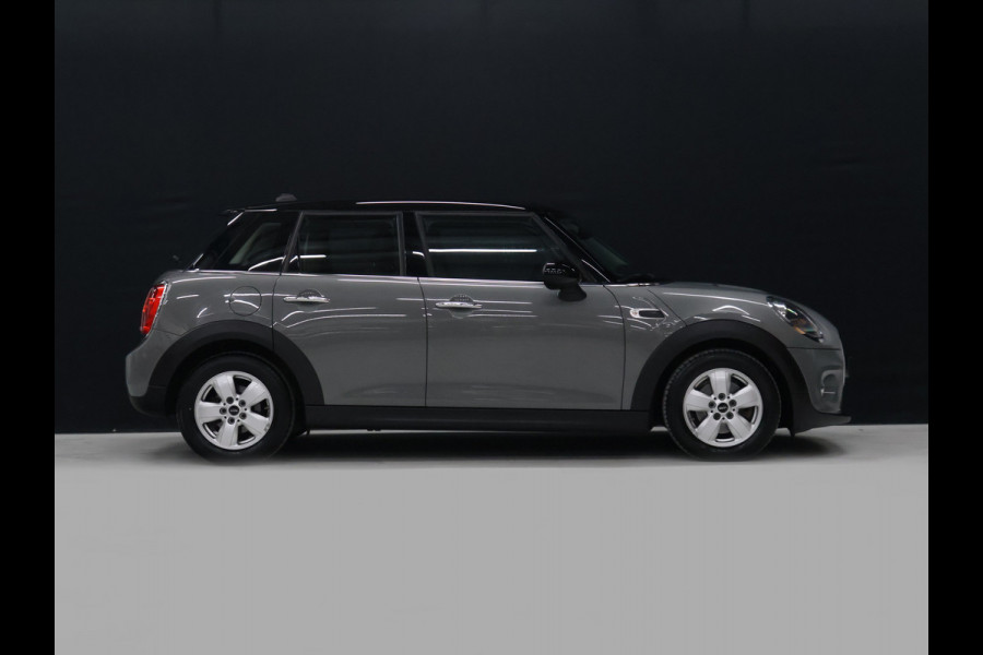 MINI 5-deurs 1.5 Cooper [APPLE CARPLAY, ANDROID, CRUISE CONTROL, LEDEREN STUUR, AIRCO, MULTIFUNCTIONEEL STUUR, NAVIGATIE, NIEUWSTAAT]