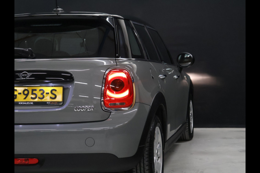 MINI 5-deurs 1.5 Cooper [APPLE CARPLAY, ANDROID, CRUISE CONTROL, LEDEREN STUUR, AIRCO, MULTIFUNCTIONEEL STUUR, NAVIGATIE, NIEUWSTAAT]