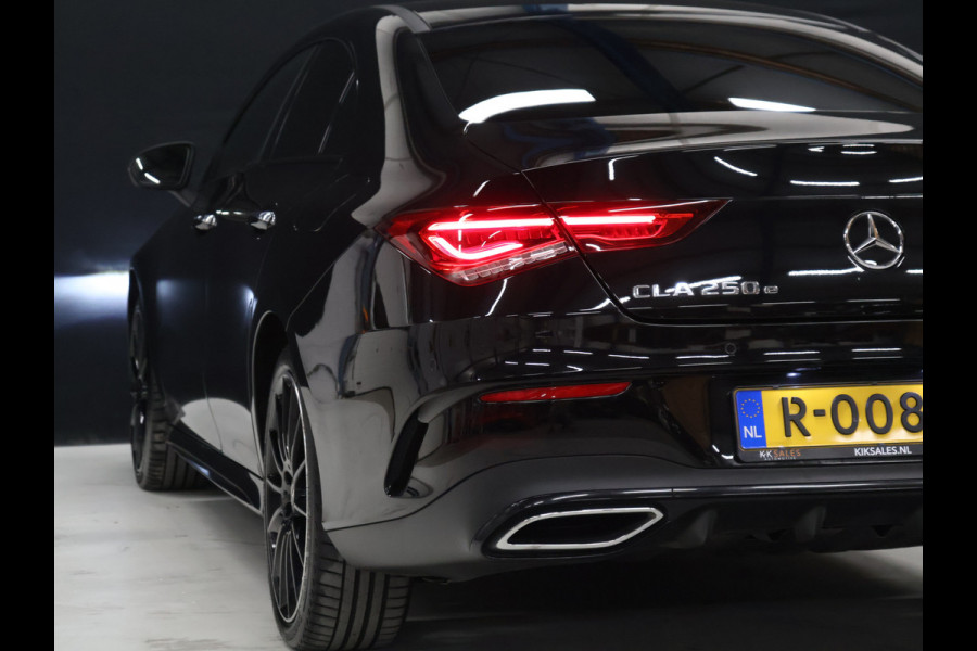 Mercedes-Benz CLA-Klasse 250 e AMG Line [APPLE CARPLAY, ANDROID, TREKHAAK, STOELVERWARMING, CRUISE CONTROL, PDC V+A, ACHTERUITRIJ CAMERA, AMG STYLING, NAVIGATIE, CLIMATE CONTROL, NIEUWSTAAT]