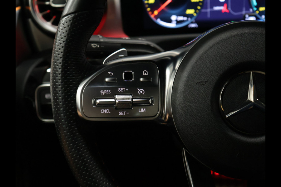 Mercedes-Benz CLA-Klasse 250 e AMG Line [APPLE CARPLAY, ANDROID, TREKHAAK, STOELVERWARMING, CRUISE CONTROL, PDC V+A, ACHTERUITRIJ CAMERA, AMG STYLING, NAVIGATIE, CLIMATE CONTROL, NIEUWSTAAT]