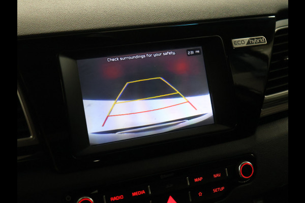 Kia Niro 1.6 GDi Hybrid DynamicLine [APPLECARPLAY, ANDROID, ACHTERUITRIJCAMERA, CRUISECONTROL, CLIMATE CONTROL, HALFLEDER, NAVIGATIE, LANE ASSIST, BLUETOOTH, NIEUWSTAAT]
