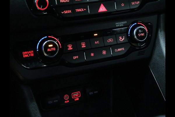 Kia Niro 1.6 GDi Hybrid DynamicLine [APPLECARPLAY, ANDROID, ACHTERUITRIJCAMERA, CRUISECONTROL, CLIMATE CONTROL, HALFLEDER, NAVIGATIE, LANE ASSIST, BLUETOOTH, NIEUWSTAAT]
