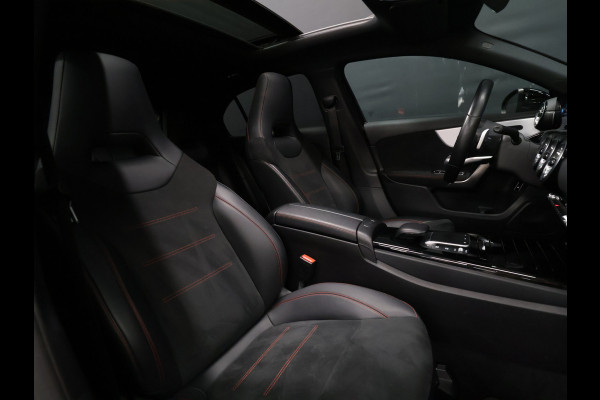 Mercedes-Benz A-Klasse 250 e Business Solution AMG Limited [SCHUIFKANTELDAK, APPLE CARPLAY, ANDROID, STOELVERWARMING,CRUISE CONTROL, PDC V+A, ACHTERUITRIJ CAMERA, KEYLESS ENTRY, CLIMATE CONTROL, NAVIGATIE, NIEUWSTAAT]
