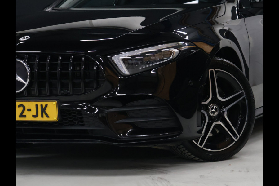 Mercedes-Benz A-Klasse 250 e Business Solution AMG Limited [SCHUIFKANTELDAK, APPLE CARPLAY, ANDROID, STOELVERWARMING,CRUISE CONTROL, PDC V+A, ACHTERUITRIJ CAMERA, KEYLESS ENTRY, CLIMATE CONTROL, NAVIGATIE, NIEUWSTAAT]