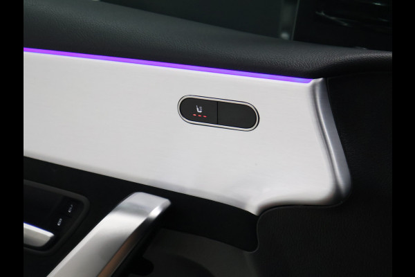 Mercedes-Benz A-Klasse 250 e Business Solution AMG Limited [SCHUIFKANTELDAK, APPLE CARPLAY, ANDROID, STOELVERWARMING,CRUISE CONTROL, PDC V+A, ACHTERUITRIJ CAMERA, KEYLESS ENTRY, CLIMATE CONTROL, NAVIGATIE, NIEUWSTAAT]
