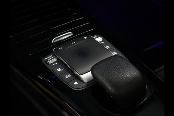 Mercedes-Benz A-Klasse 250 e Business Solution AMG Limited [SCHUIFKANTELDAK, APPLE CARPLAY, ANDROID, STOELVERWARMING,CRUISE CONTROL, PDC V+A, ACHTERUITRIJ CAMERA, KEYLESS ENTRY, CLIMATE CONTROL, NAVIGATIE, NIEUWSTAAT]