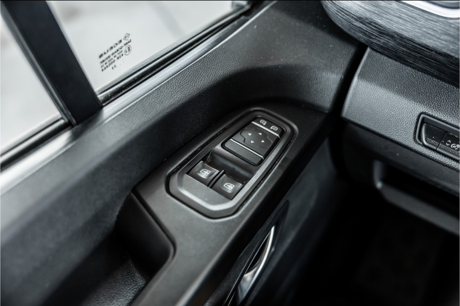 Renault Trafic 2.0 L2H1 150 PK DC | Dubbel cabine | 6-Zitter | Navigatie | Dodehoek | Camera | Trekhaak | CarPlay | Nieuwe APK | Trekhaak | Imperiaal | PDC V+A