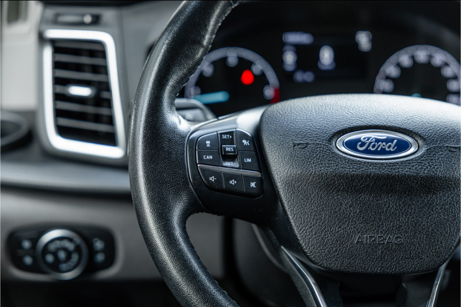 Ford Transit Custom 2.0 TDCI 185 PK Sport | Marge | BPM & BTW Vrij | ACC | Bi-Xenon | Camera | Navigatie | CarPlay | DAB | Trekhaak | Cruise control | Nieuwe APK