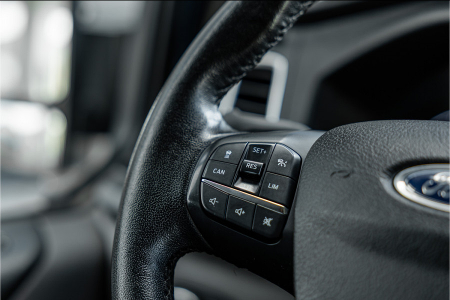 Ford Transit Custom 2.0 TDCI 185 PK Sport | Marge | BPM & BTW Vrij | ACC | Bi-Xenon | Camera | Navigatie | CarPlay | DAB | Trekhaak | Cruise control | Nieuwe APK