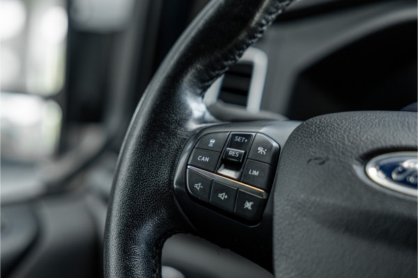 Ford Transit Custom 2.0 TDCI 185 PK Sport | Marge | BPM & BTW Vrij | ACC | Bi-Xenon | Camera | Navigatie | CarPlay | DAB | Trekhaak | Cruise control | Nieuwe APK