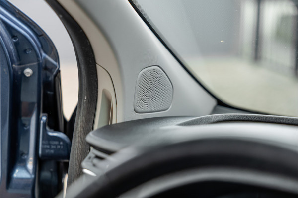 Ford Transit Custom 2.0 TDCI 185 PK Sport | Marge | BPM & BTW Vrij | ACC | Bi-Xenon | Camera | Navigatie | CarPlay | DAB | Trekhaak | Cruise control | Nieuwe APK