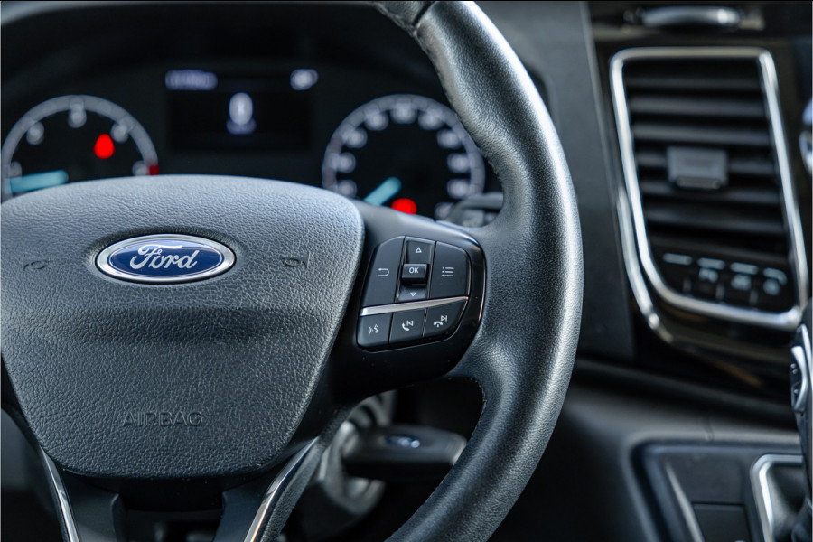 Ford Transit Custom 320 2.0 TDCI L2H1 Platinum Edition DC | Bi-Xenon | Navigatie | CarPlay | Camera | Lederen bekleding | Stoelverwarming | L+R Schuifdeur | DAB | Dubbel cabine | Nieuwe APK | Euro 6
