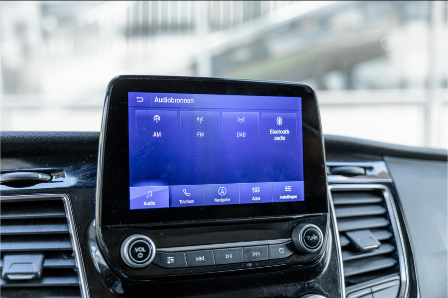 Ford Transit Custom 320 2.0 TDCI L2H1 Platinum Edition DC | Bi-Xenon | Navigatie | CarPlay | Camera | Lederen bekleding | Stoelverwarming | L+R Schuifdeur | DAB | Dubbel cabine | Nieuwe APK | Euro 6