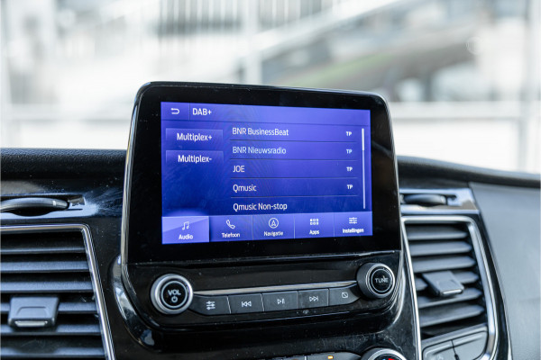 Ford Transit Custom 320 2.0 TDCI L2H1 Platinum Edition DC | Bi-Xenon | Navigatie | CarPlay | Camera | Lederen bekleding | Stoelverwarming | L+R Schuifdeur | DAB | Dubbel cabine | Nieuwe APK | Euro 6