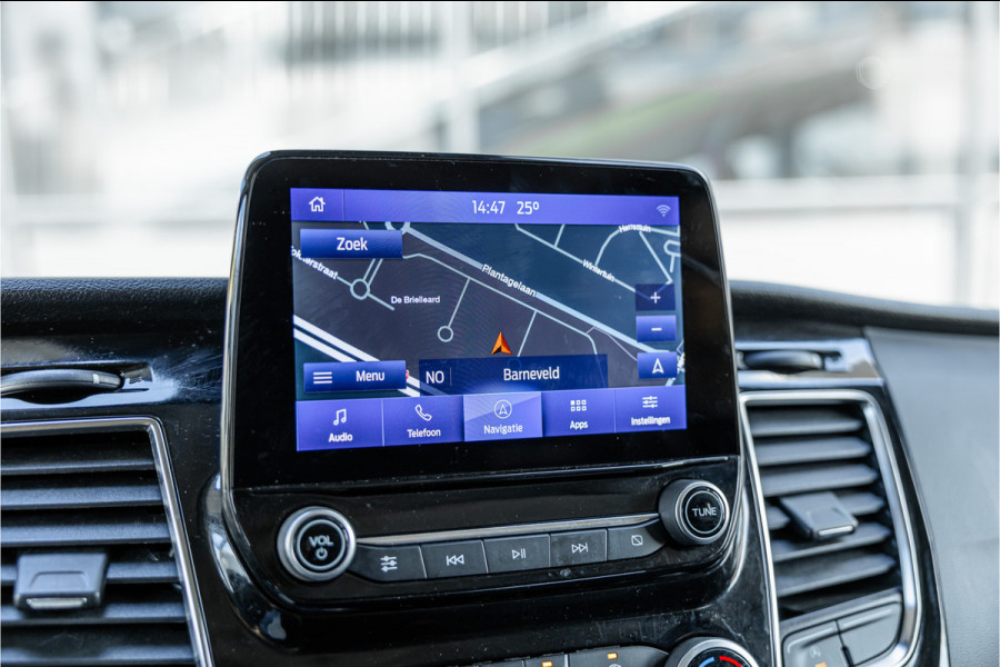 Ford Transit Custom 320 2.0 TDCI L2H1 Platinum Edition DC | Bi-Xenon | Navigatie | CarPlay | Camera | Lederen bekleding | Stoelverwarming | L+R Schuifdeur | DAB | Dubbel cabine | Nieuwe APK | Euro 6