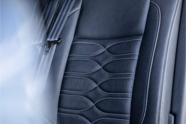 Ford Transit Custom 320 2.0 TDCI L2H1 Platinum Edition DC | Bi-Xenon | Navigatie | CarPlay | Camera | Lederen bekleding | Stoelverwarming | L+R Schuifdeur | DAB | Dubbel cabine | Nieuwe APK | Euro 6